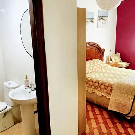 펜션 Welcoming House With Sea View In Corme-porto *