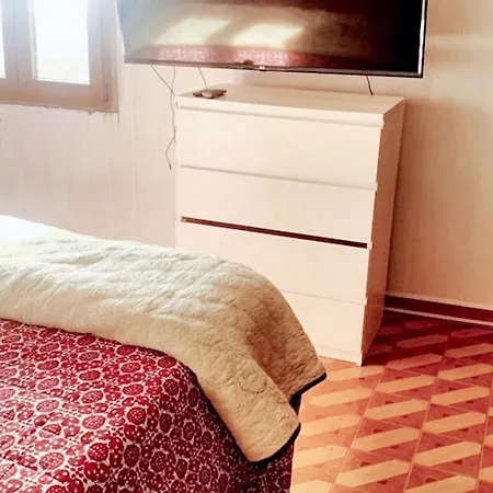 Welcoming House With Sea View In Corme-porto