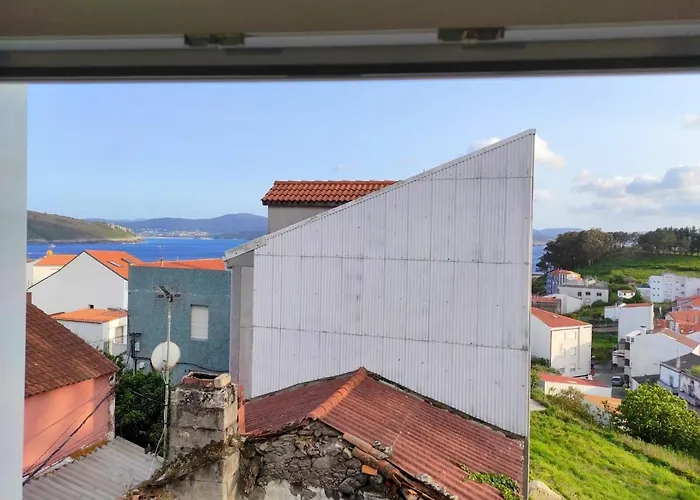 Welcoming House With Sea View In Corme-porto *
