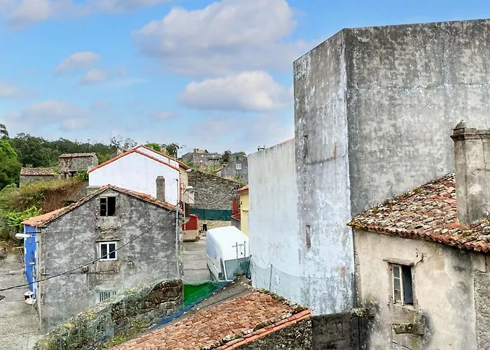 Welcoming House With Sea View In Corme-porto